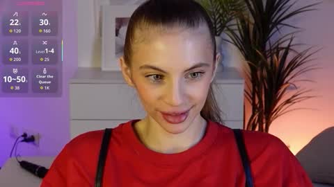 Mia online show from November 24, 6:12 am