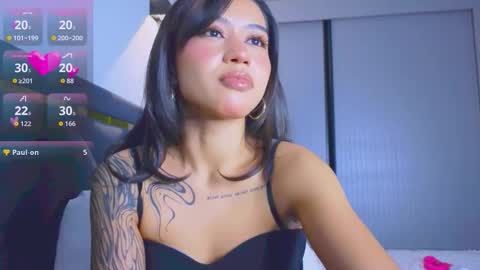 Mia online show from November 5, 12:51 pm