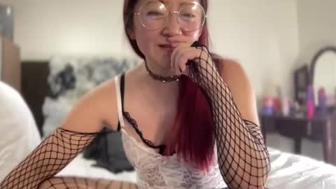 Mia online show from November 7, 7:16 pm