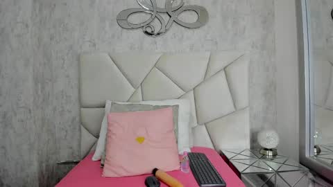 mia_tentacion__ online show from May 27, 10:07 pm