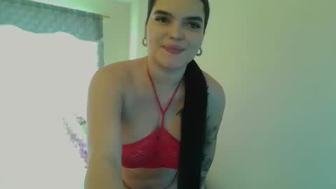 mia_thopsom online show from March 23, 3:28 pm