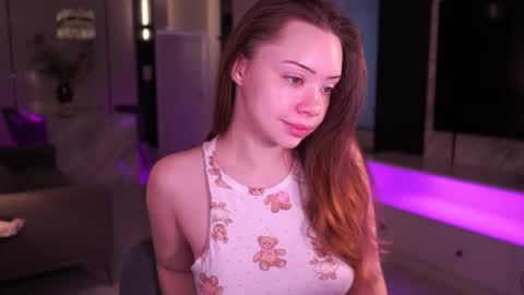 VixenMia online show from December 21, 3:57 am