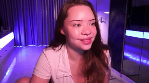 Snapshot of mia_vixen_ chatting on October 1, 2:43 am VixenMia online show from October 1, 2:43 am