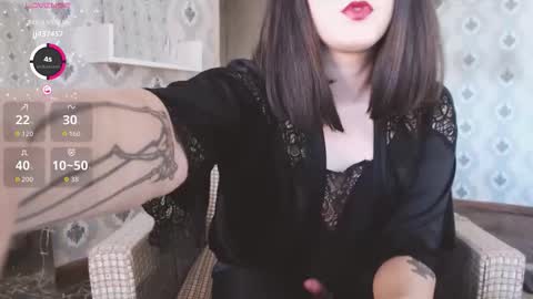 mia_wallase online show from January 18, 9:18 am