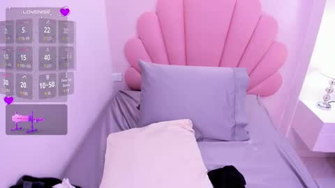 mia_yeager online show from October 3, 4:21 am