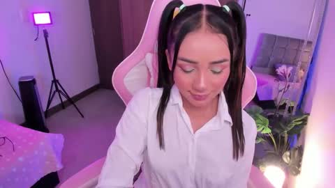 mia  nicolle online show from October 20, 2:27 am