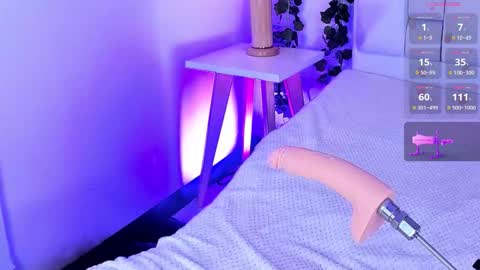 Mia online show from March 15, 12:30 pm