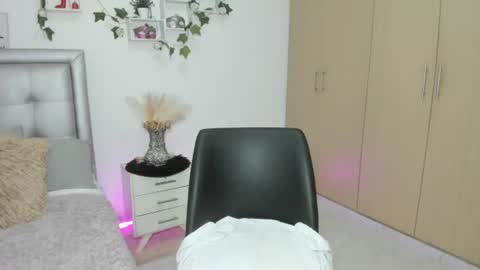 miaa_star_1x online show from July 1, 11:19 am