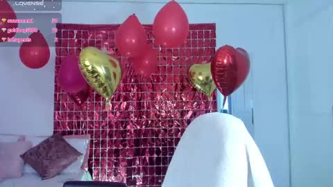 Snapshot of miaa_z chatting on February 14, 6:29 pm Miaa online show from February 14, 6:29 pm