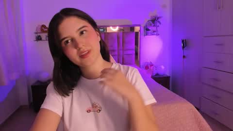 Mia  online show from March 2, 10:05 pm