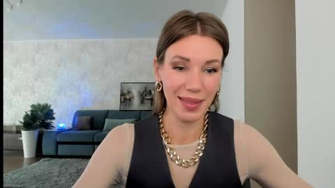 Mia online show from May 14, 4:54 am