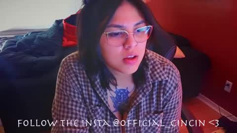 Snapshot of miacanela_xo chatting on February 24, 4:49 am Mia online show from February 24, 4:49 am