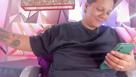   online show from March 9, 11:46 pm