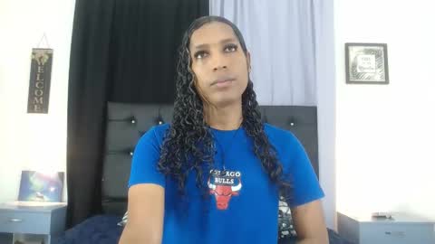 MiaCoock online show from December 5, 2:48 pm