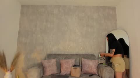 miacooper online show from February 22, 12:18 pm