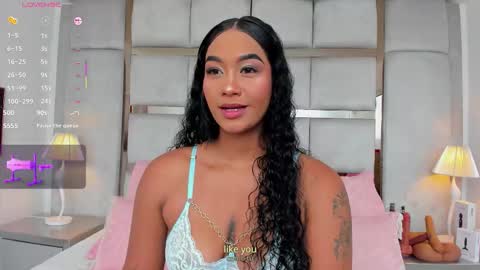 Call me Mia online show from October 29, 9:15 pm