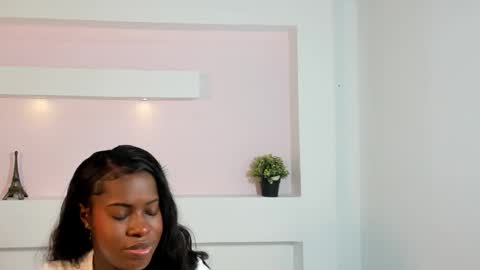 Snapshot of miafoxx7 chatting on October 15, 9:48 pm Mia Foxx online show from October 15, 9:48 pm