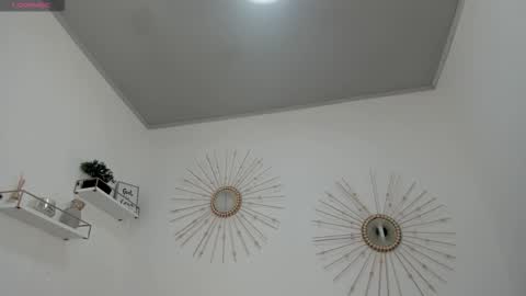 Miah Collins online show from October 27, 11:43 am