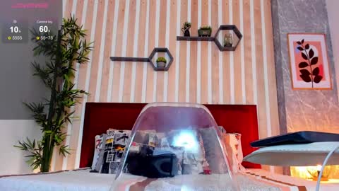 Mia Connor online show from February 27, 7:30 am