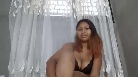 miah_land online show from December 4, 4:23 am