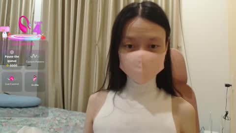 miahchan68 online show from December 18, 2:23 pm