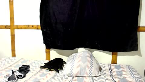 Mia  Sam online show from December 22, 7:53 pm