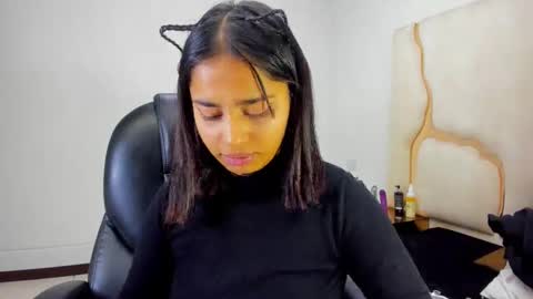 Snapshot of miahsex69 chatting on October 19, 4:06 am miahsex69 online show from October 19, 4:06 am