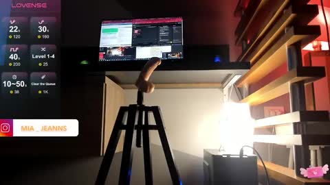 Mia online show from January 29, 10:11 pm