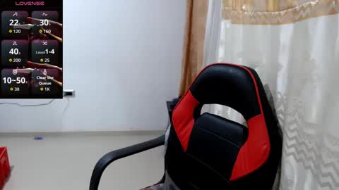 Snapshot of miajuk chatting on October 10, 3:34 am Emma online show from October 10, 3:34 am