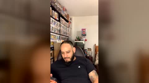 Mark online show from April 15, 3:32 am