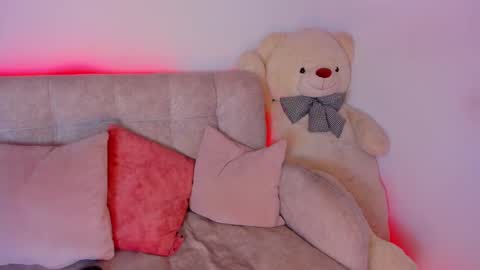 miakris1 online show from March 11, 3:58 am