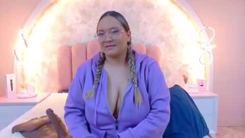 Mia online show from January 14, 5:15 am