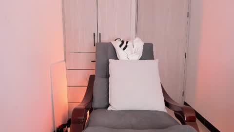 Mia Lenox online show from July 18, 9:39 pm