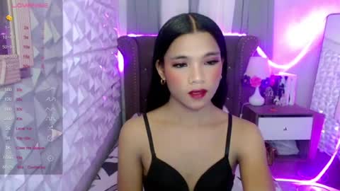 miamalkovax online show from June 14, 5:15 pm
