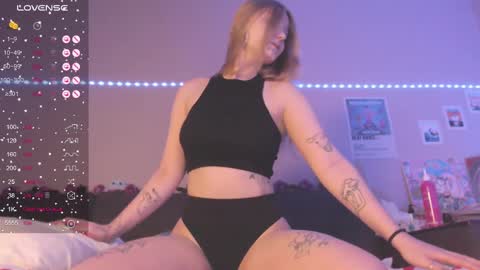 Mia online show from February 17, 4:17 pm