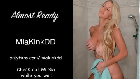 Mia online show from May 21, 5:08 pm