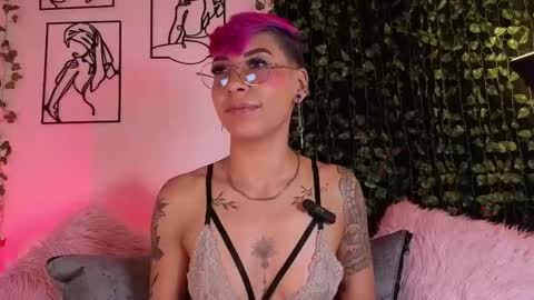 Mia Morgann online show from October 25, 1:00 pm