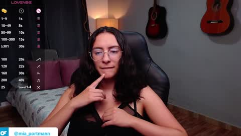 MIAPORTMANN online show from December 30, 7:53 pm