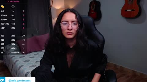 MIAPORTMANN online show from December 5, 3:12 pm