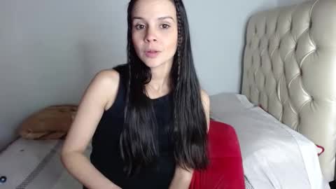 Snapshot of miarobinn_ chatting on December 1, 11:51 pm miarobinn_ online show from December 1, 11:51 pm
