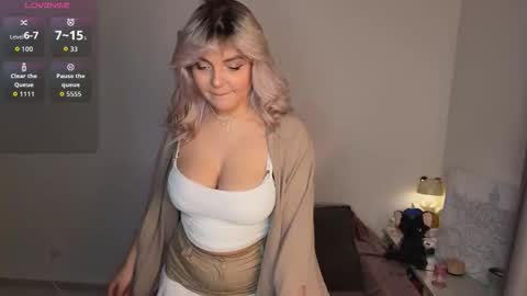 Kateee online show from March 19, 7:30 pm