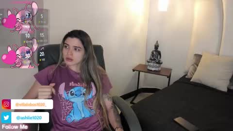 Snapshot of miavillalobos_ chatting on October 21, 11:48 am Mia Villalobos online show from October 21, 11:48 am