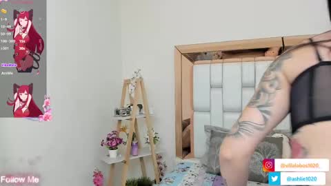 Snapshot of miavillalobos_ chatting on February 27, 3:37 pm Mia Villalobos online show from February 27, 3:37 pm