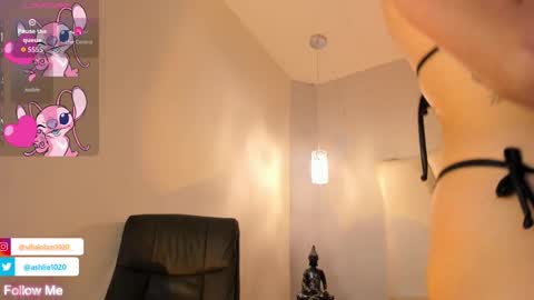 Snapshot of miavillalobos_ chatting on September 22, 3:27 pm Mia Villalobos online show from September 22, 3:27 pm