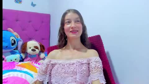  Chloe  online show from June 3, 11:54 pm