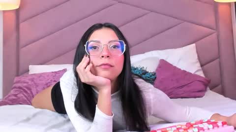 MiaWeiss online show from March 6, 8:52 pm