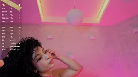 Mia online show from June 13, 5:40 am
