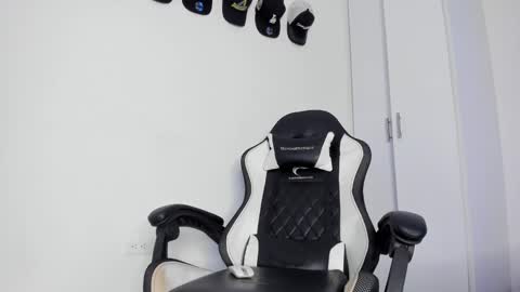 Michael Boy online show from February 23, 7:38 pm