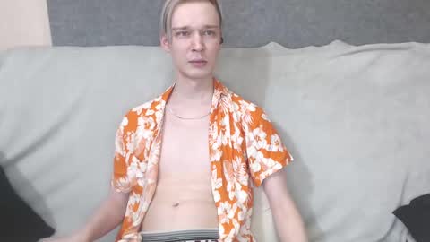 Snapshot of michael_danymans chatting on March 4, 12:50 am Michael online show from March 4, 12:50 am