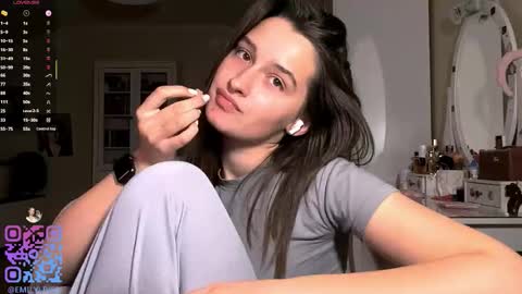 Emily online show from February 22, 4:20 pm